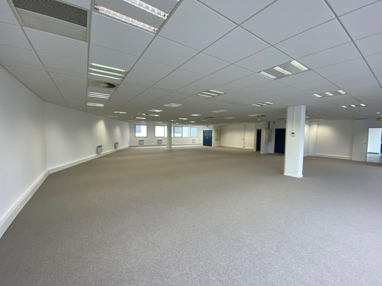 Bureau Saint-Denis 1571m² Location bureau Saint-Denis Seine-Saint-Denis OLBUR2107112 3